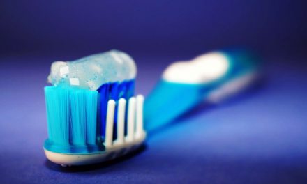 Tips om je tanden efficiënter te poetsen